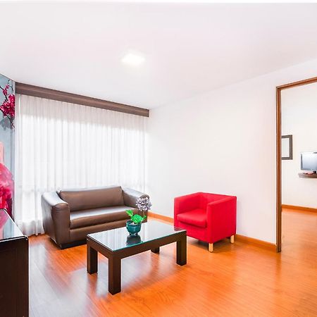 Lloyds Apartasuites Parque 93 Богота Екстер'єр фото