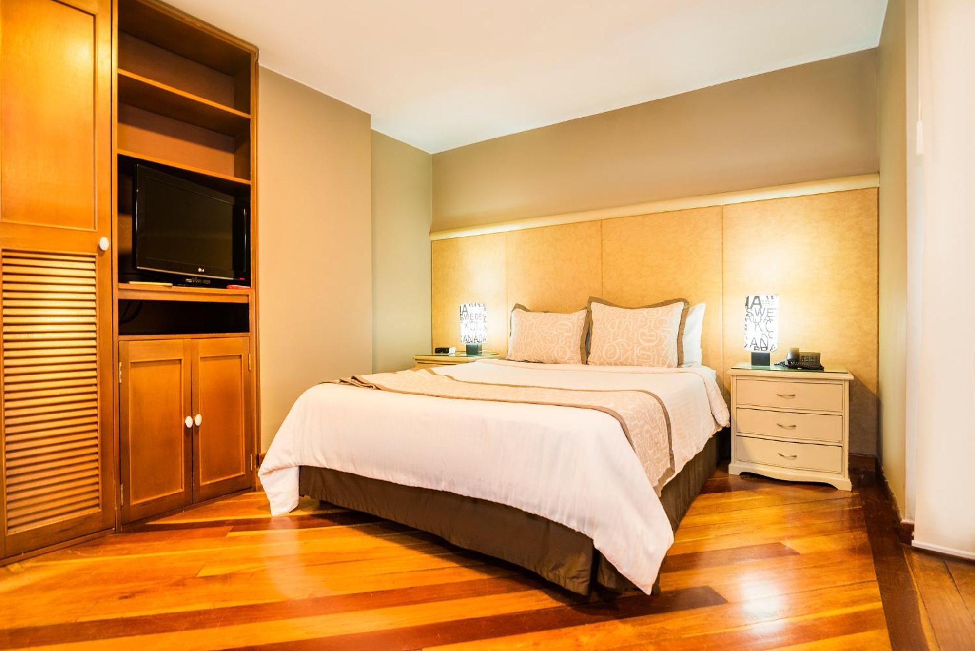 Lloyds Apartasuites Parque 93 Богота Екстер'єр фото