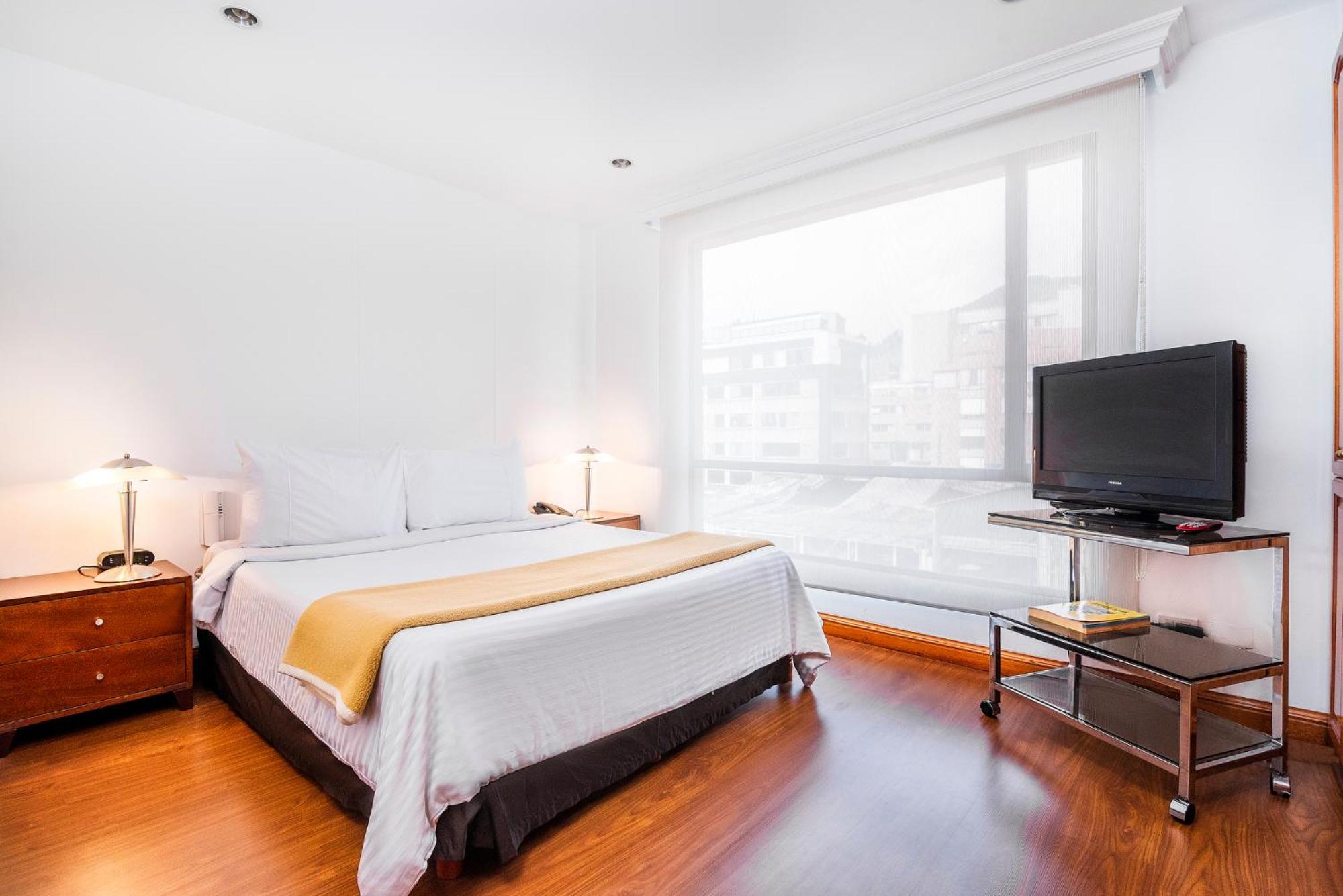 Lloyds Apartasuites Parque 93 Богота Екстер'єр фото