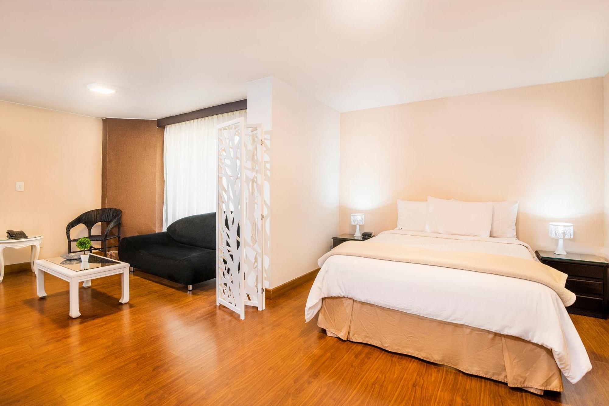Lloyds Apartasuites Parque 93 Богота Екстер'єр фото